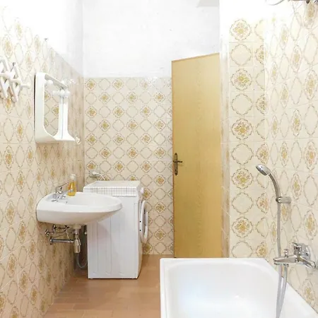 Awesome In W/ 4 Bedrooms بيت للعطل كارديدو