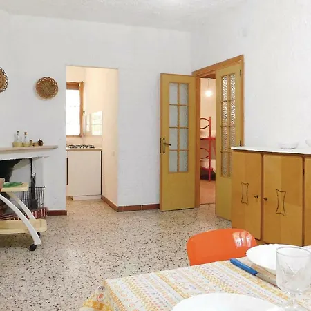 Awesome In W/ 4 Bedrooms بيت للعطل